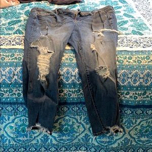 Trendy distressed ankle cut skinny jeans